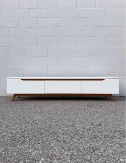 Rove Concepts White Mikkel Freestanding TV Stand⚡️