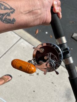 85’’ SHAKESPERE  Tidewater rod and reel