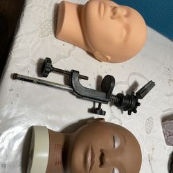 2(Mannequin Head. &stand)