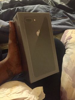 T-Mobile IPhone 8+