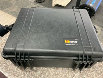 Pelican 1600 Case With Foam (Black)