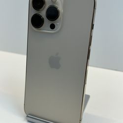 Apple iPhone 13 PRO 256gb. ( Fully Unlocked )