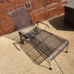 *** WROUGHT IRON PATIO LOUNGER ***