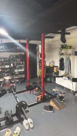 Rogue squat stand with lite matador dip attachment