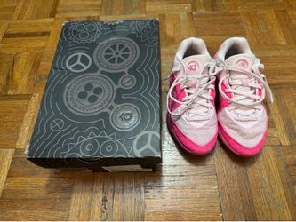 Nike KD 16 Aunt Pearl pink basketball shoes. Size US 8 Men #basketball #sneakers