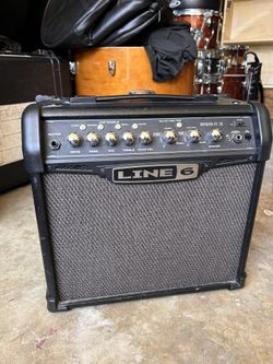 Line 6 Spider IV 15W 1X8 Guitar Combo Amp