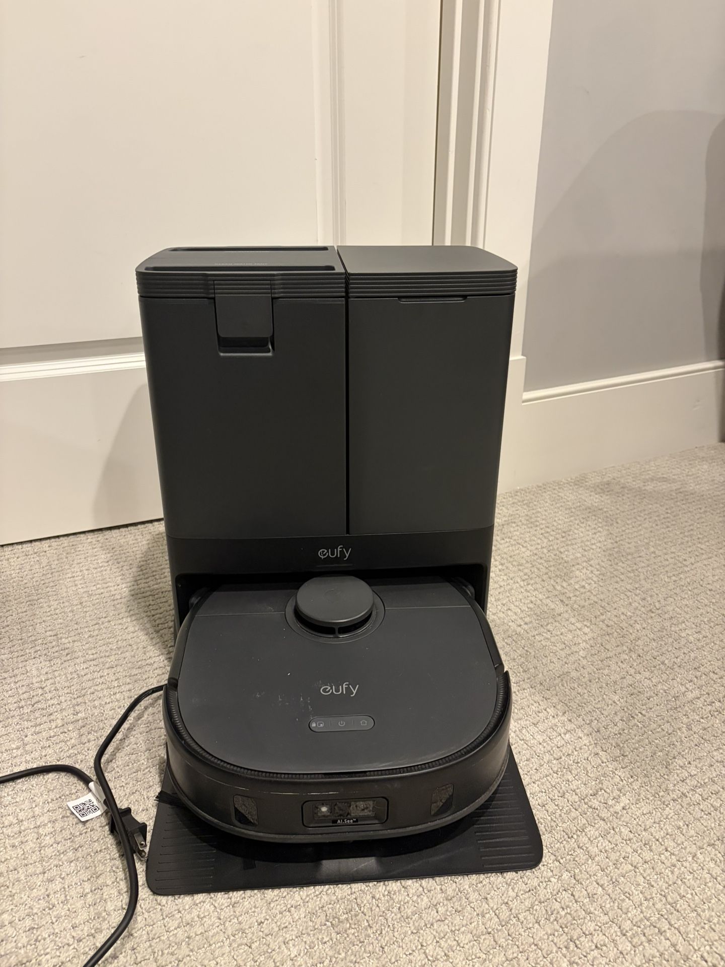 Eufy Clean Robot Vacuum And Mop with Self-Emptying Base – Great Condition