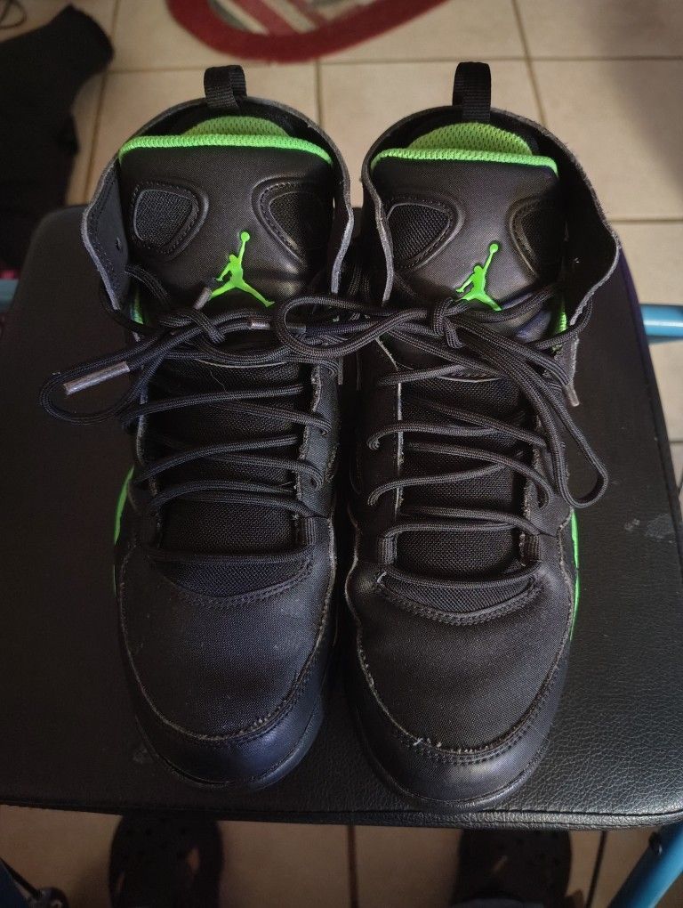Jordan Black/Green Strike White Shoes