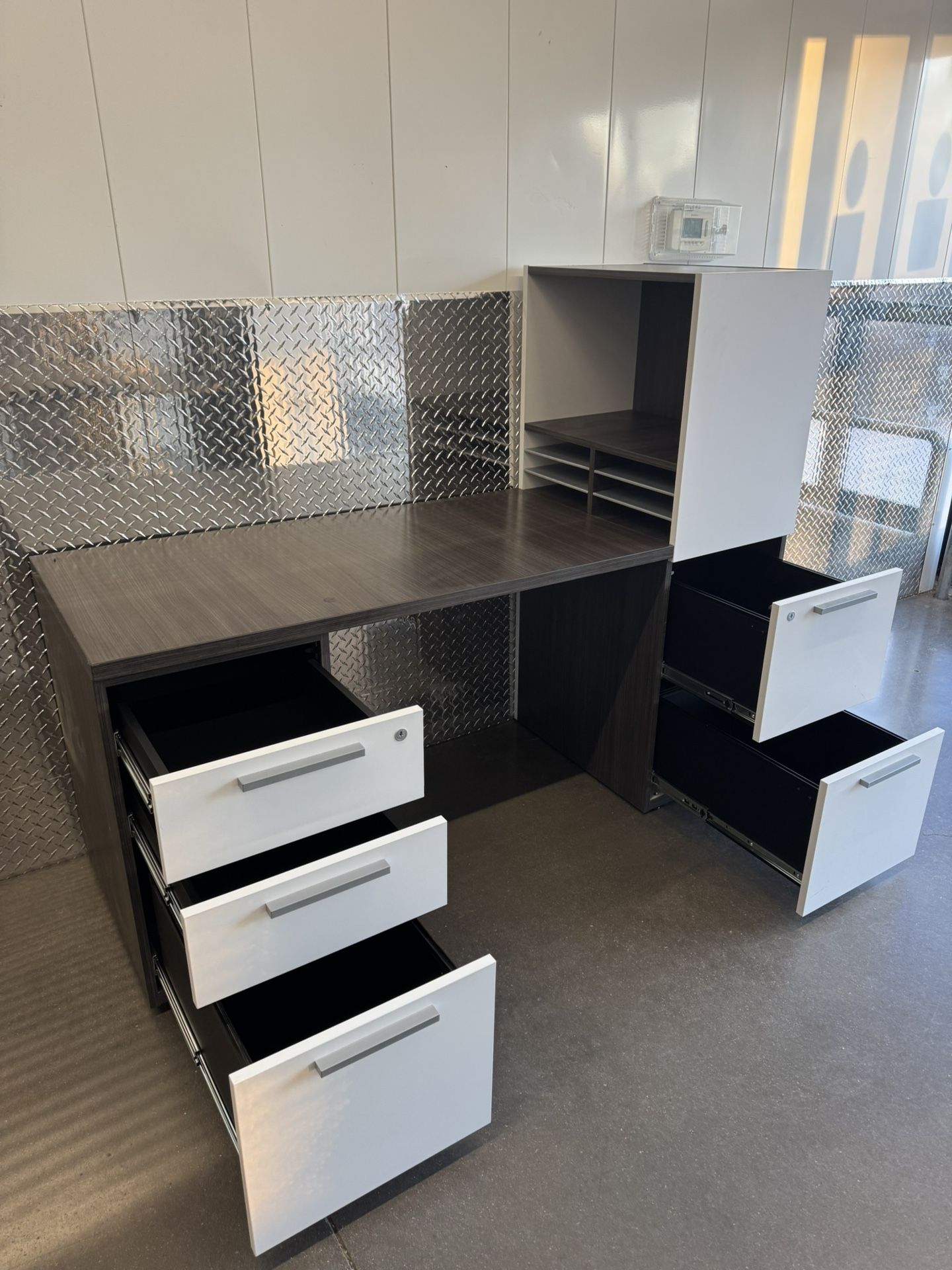 Two Tone Wood Office Desk 