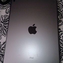 iPad 32 Gb 5 Gen Great Condition 