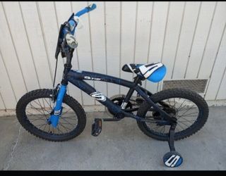 Dynacraft boys bike 16"
$80 or best offer
Message if interested