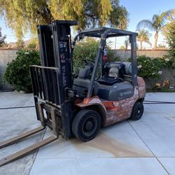 Forklift 