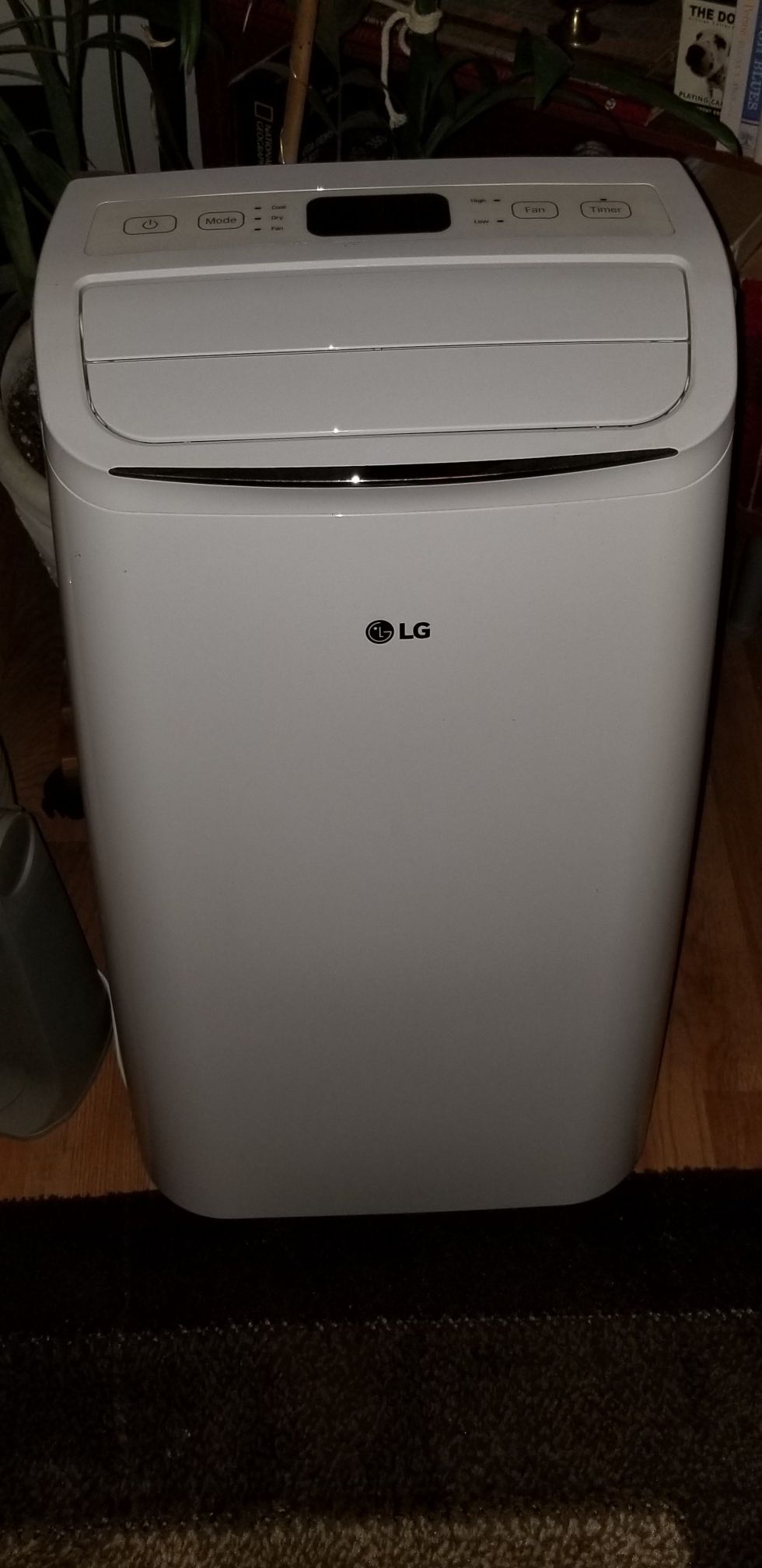 LG portable air conditioner model lp081818wnr