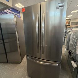Frigidaire 31 Inch Wide Refrigerator 