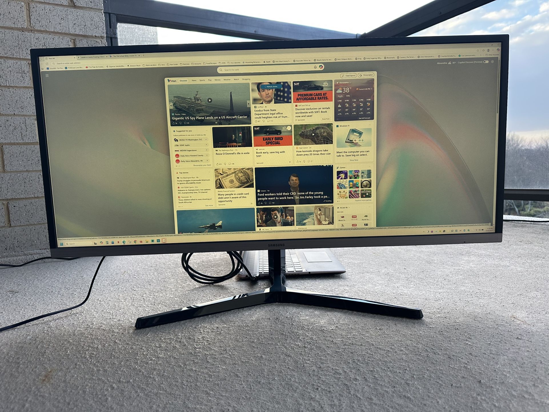 Samsung Monitor 34” Screen