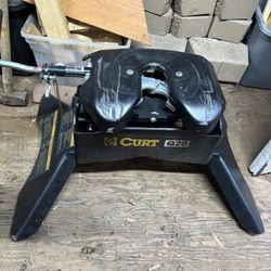 Curt 5th Wheel Hitch