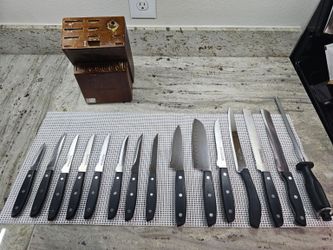 Knife Set w/ Wooden Block (Missing a Few Pieces)