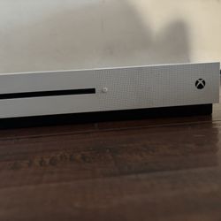 Xbox One (white) read bio