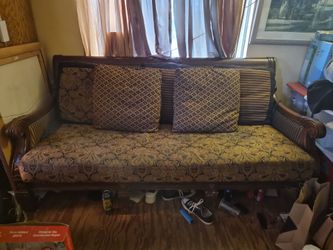 Couch set