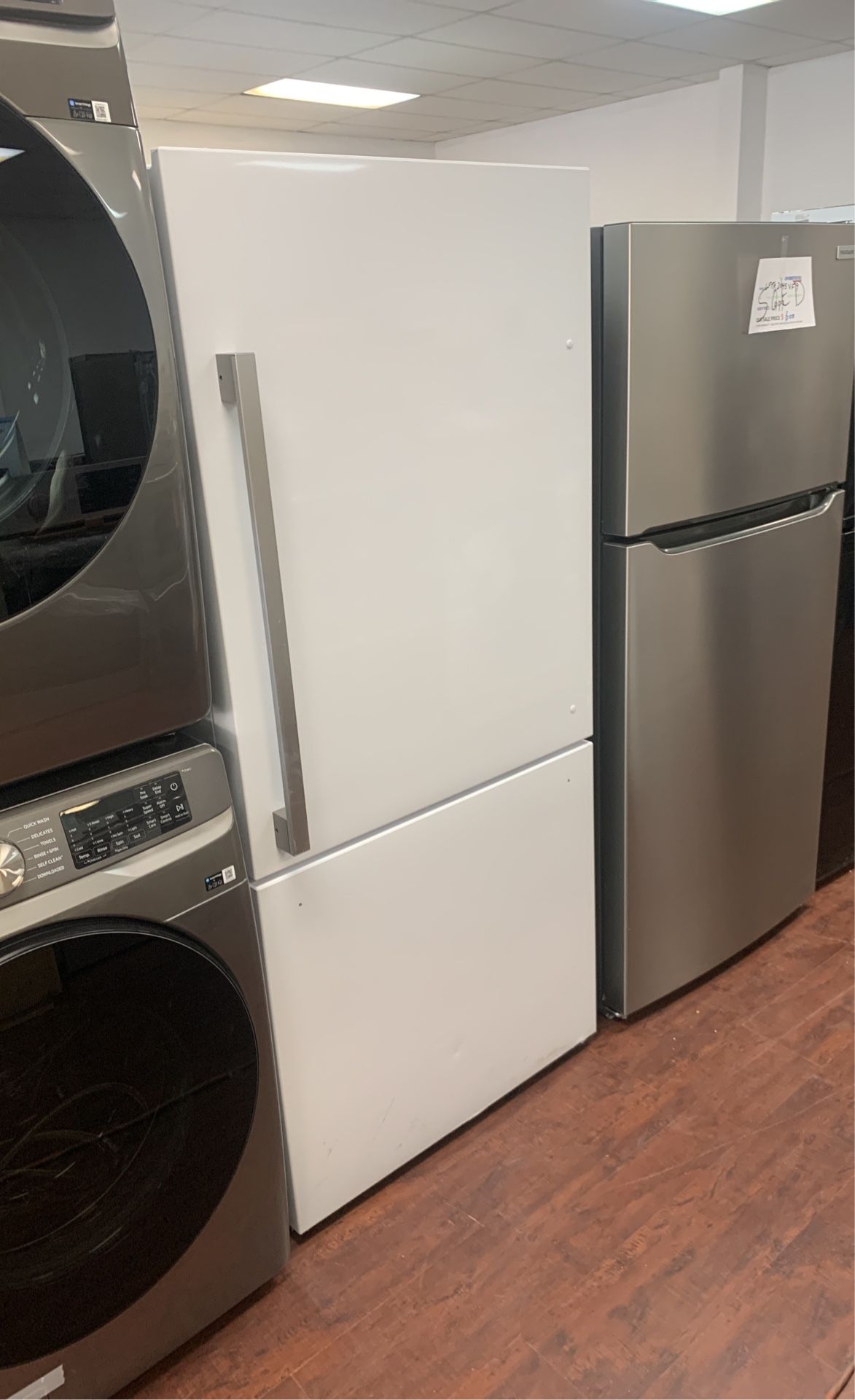Hisense Refrigerator HRB171N6AWE Missing Some Parts Working Very Good Sold As Seeing In Pictures