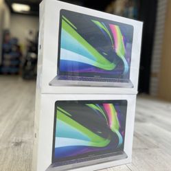 MacBook Pro 13 inch M2 Chip (Latest Model)