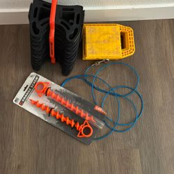 Trailer/ Dog Extras