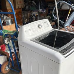 Large Kenmore Washing Machine