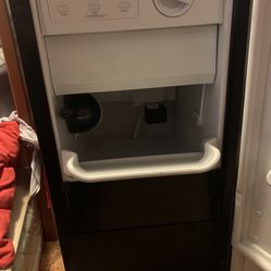 Whirlpool Ice Maker