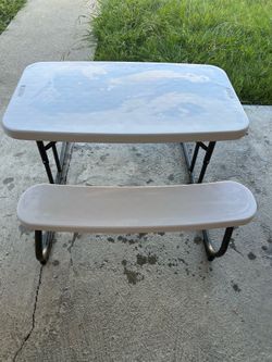 Kids lifetime folding picnic table