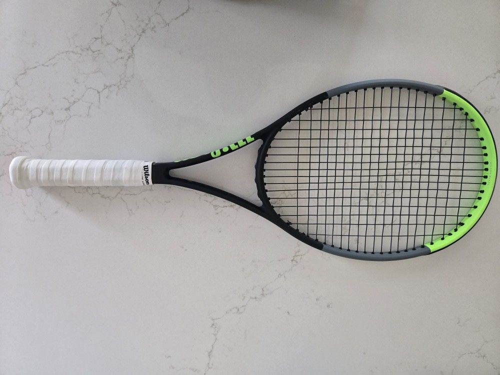 Wilson Blade 98 16x19 Tennis Racket