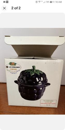 Le Creuset 14oz. BlackBerry Ceramic Crocette New for Sale in  display picture 1