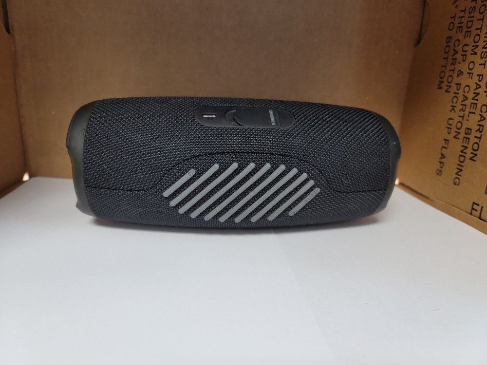 JBL Bluetooth Speaker Charge 5