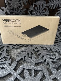 NEW Veektomx VT101 10000mAh Power Bank Fast Portable Charger & Built-In Cables