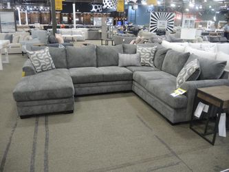Main & Co. Croft Gray Chenille Reversible-Chaise Sectional Sofa