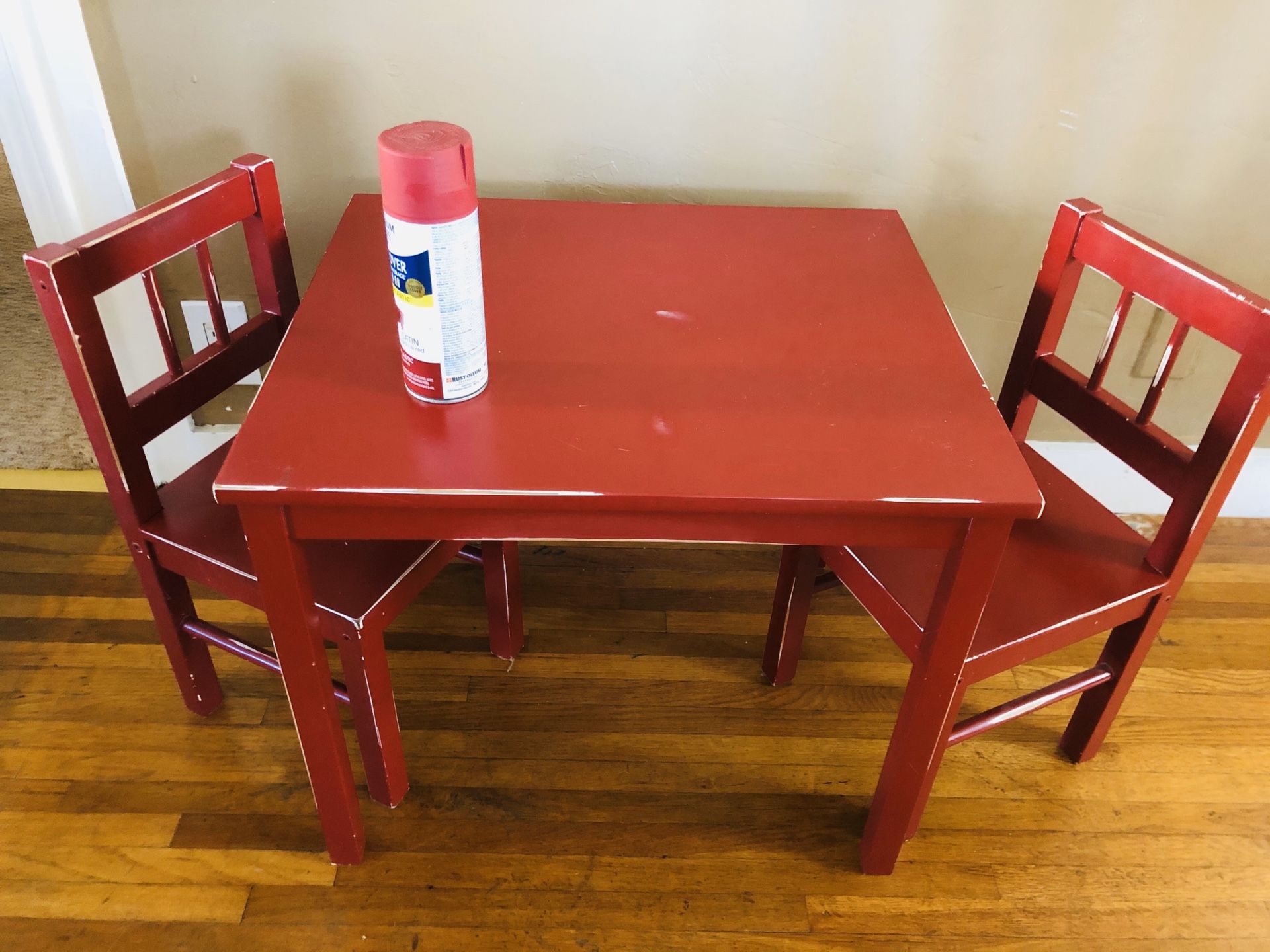 Kids table and chair set
