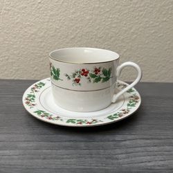 Gibson Housewares China Holiday Holly Flat Cup And Saucer Set