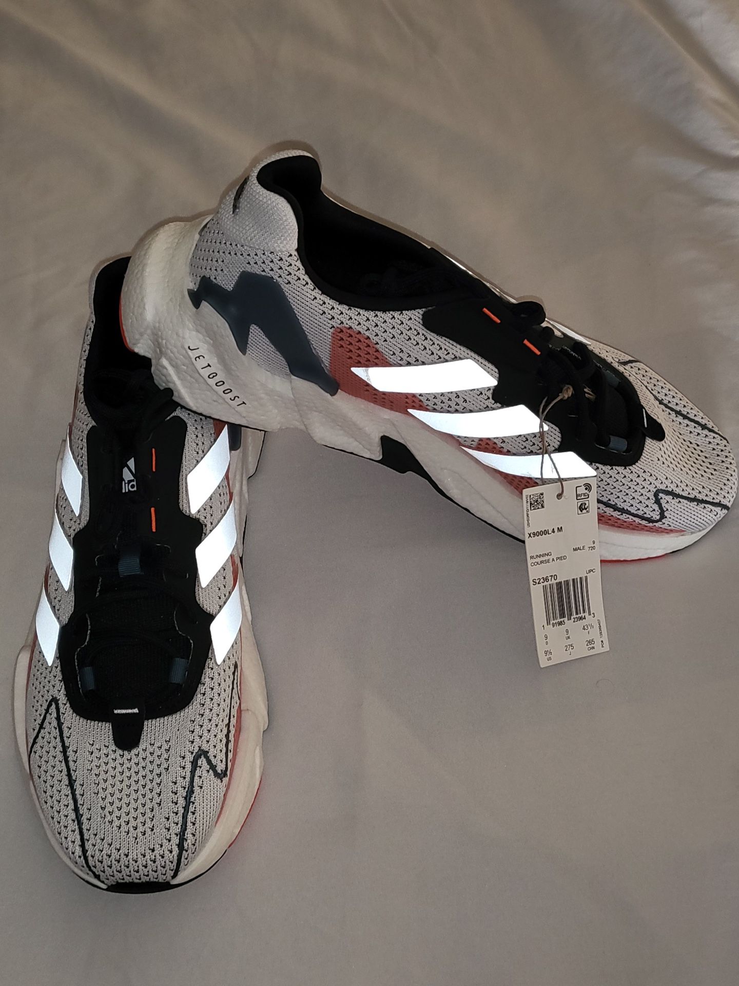 Adidas XL9000L4 WHITE SOLAR RED for Sale in Elizabethtown, KY - OfferUp