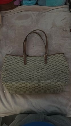 Michael Kors MK Signature Tote Bag
