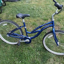 Trek 7 speed adult beach cruiser bicycle 26” tires bike ready to ride 