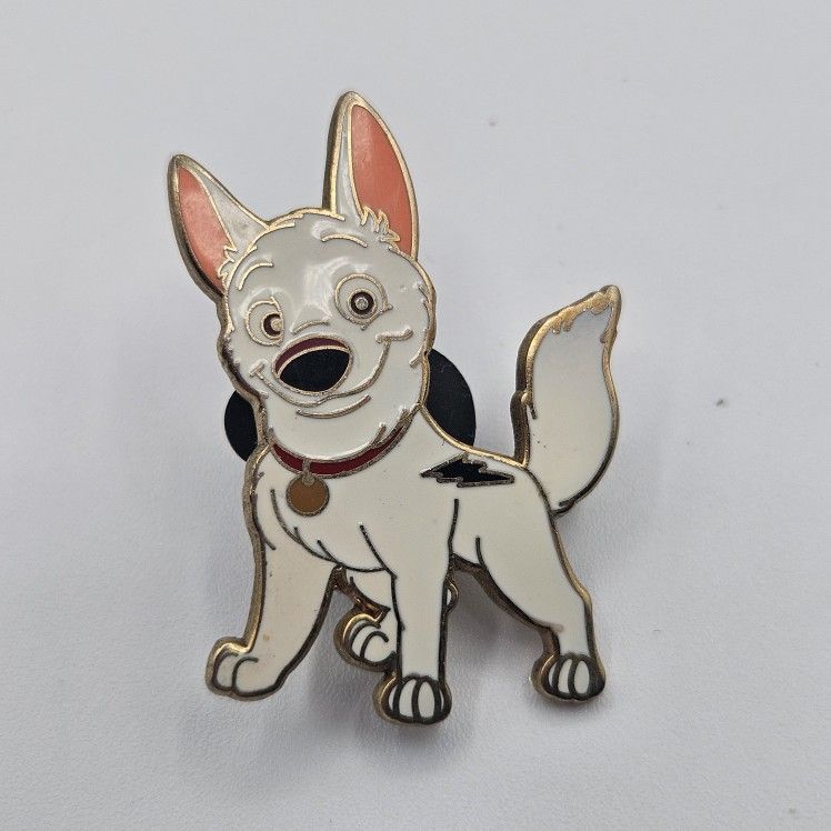 2010 Bolt Lapel Pin Cartoon Character from Bolt White German Shepherd w/ Super Powers