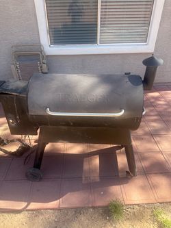 Traeger Wood Pellet Grill Smoker