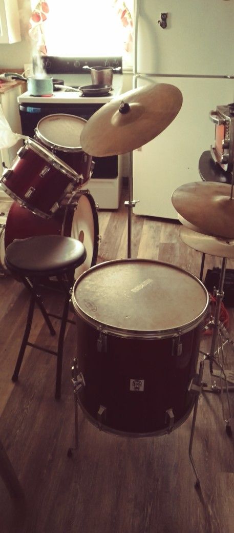 Evans Drum Set 