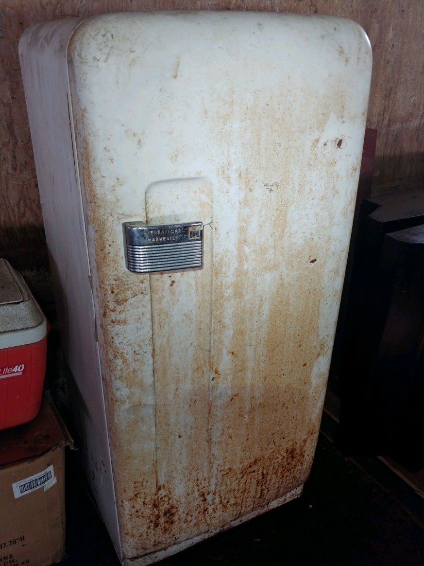 Fridge,international Harvester