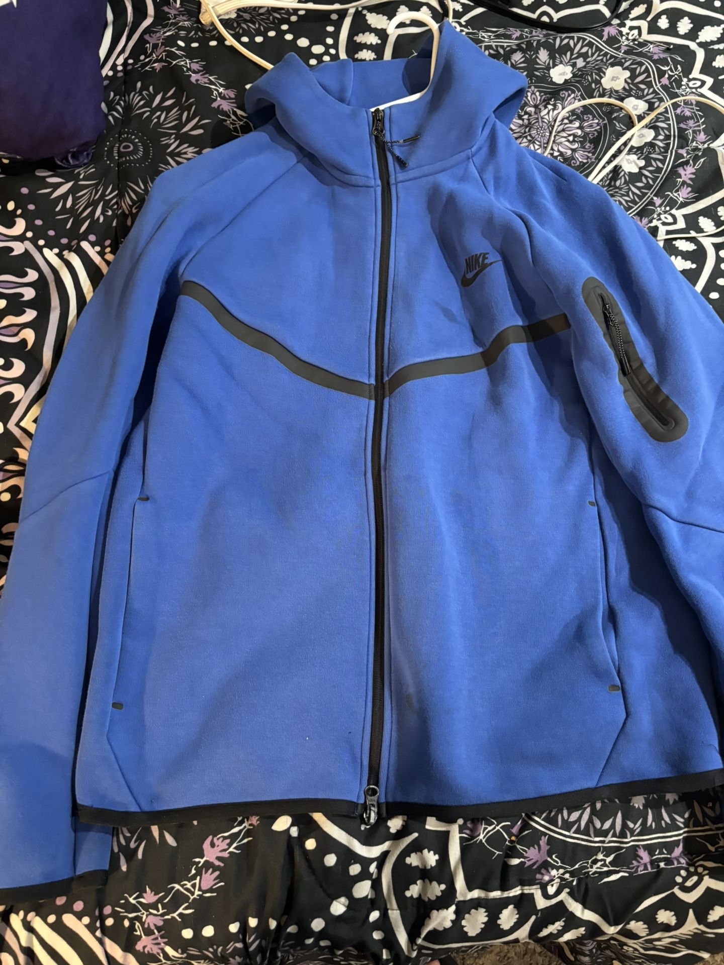 blue nike tech size M