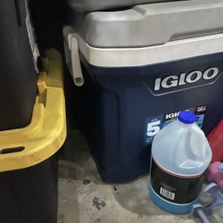 Igloo Ice Vest In Wheels 
