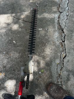 Craftsman  2-cycle 22-in Gas Hedge Trimmer