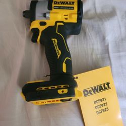 DEWALT  ATOMIC 20V  1/2, IN IMPACT WRENCH ( ONLY TOOL)