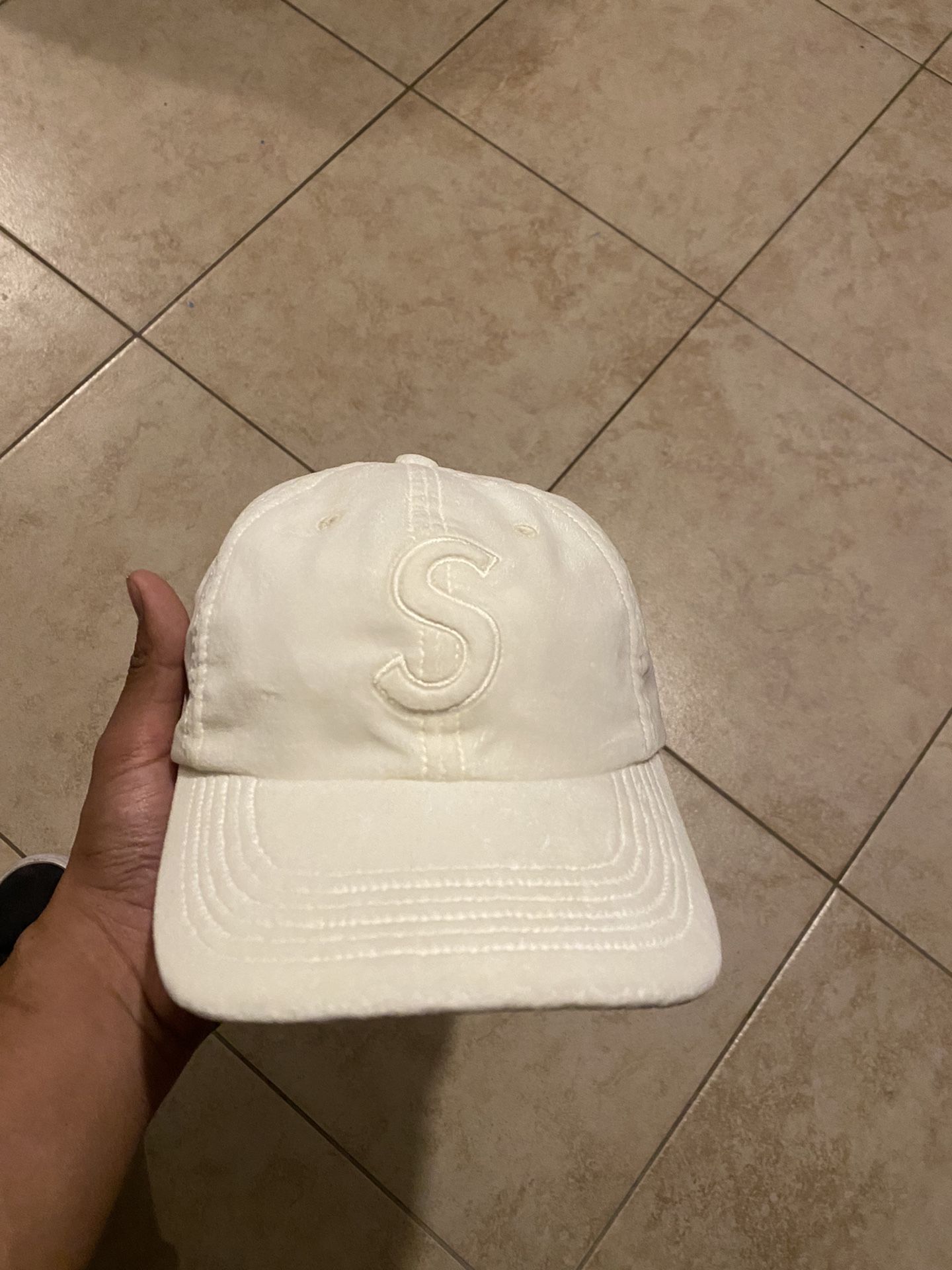 Supreme Hat Cream Suede 