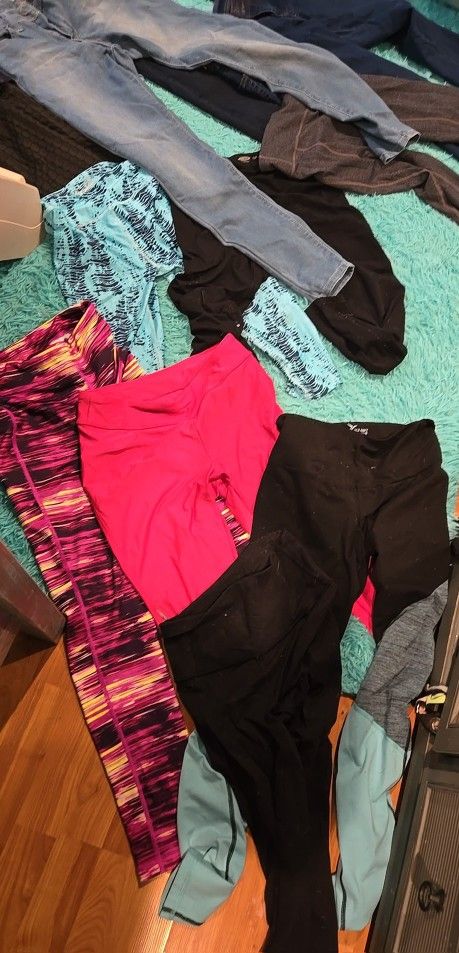 Jeans And Workout Pants Size Small/medium 7-9