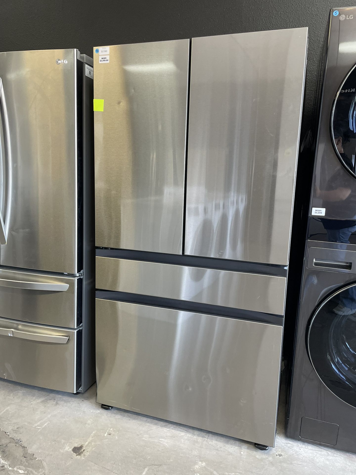 Samsung Bespoke 4 Door French Door Refrigerator With Beverage Center